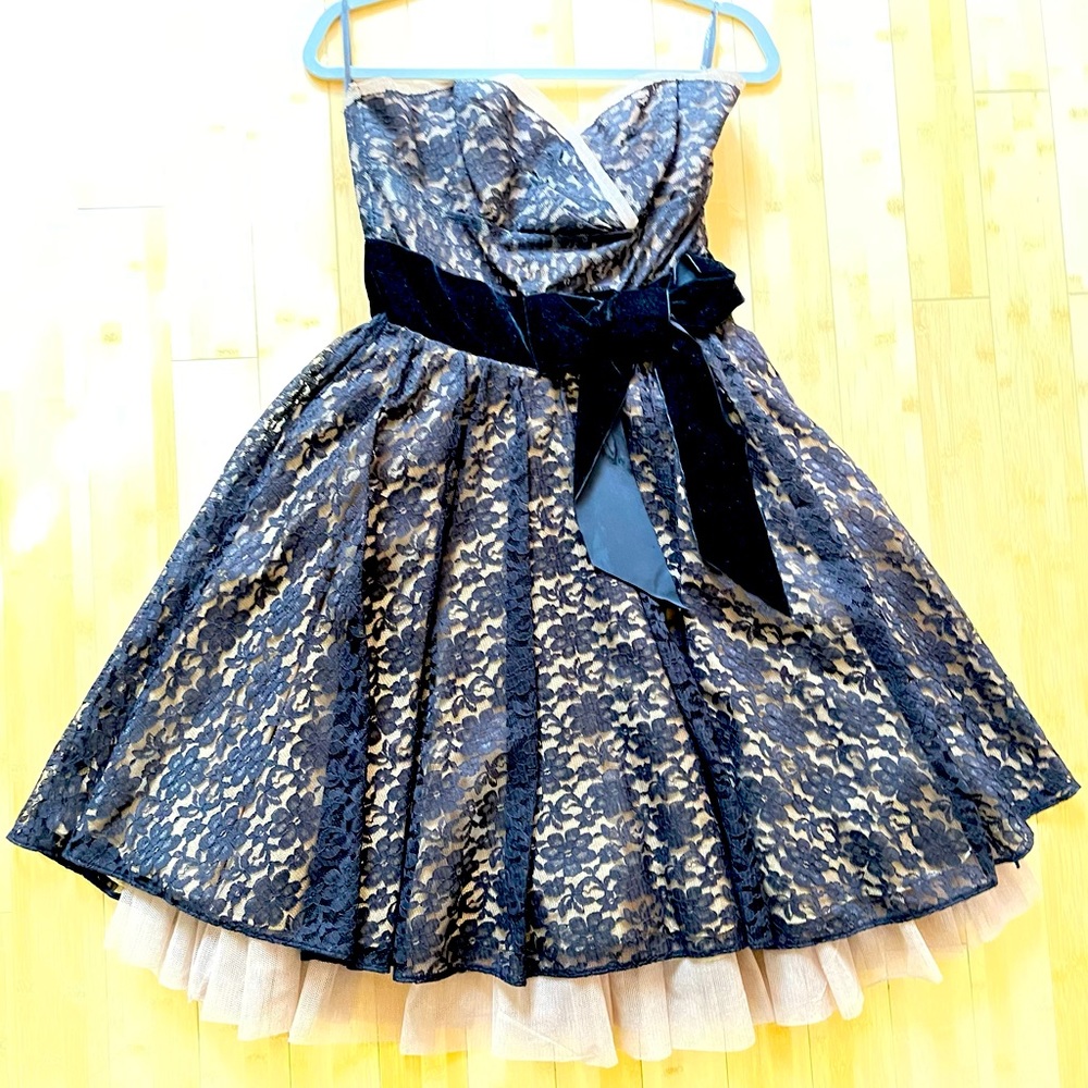 Betsy Johnson Vintage Style  Cocktail Dress